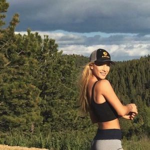 Meet your Posher, Aria